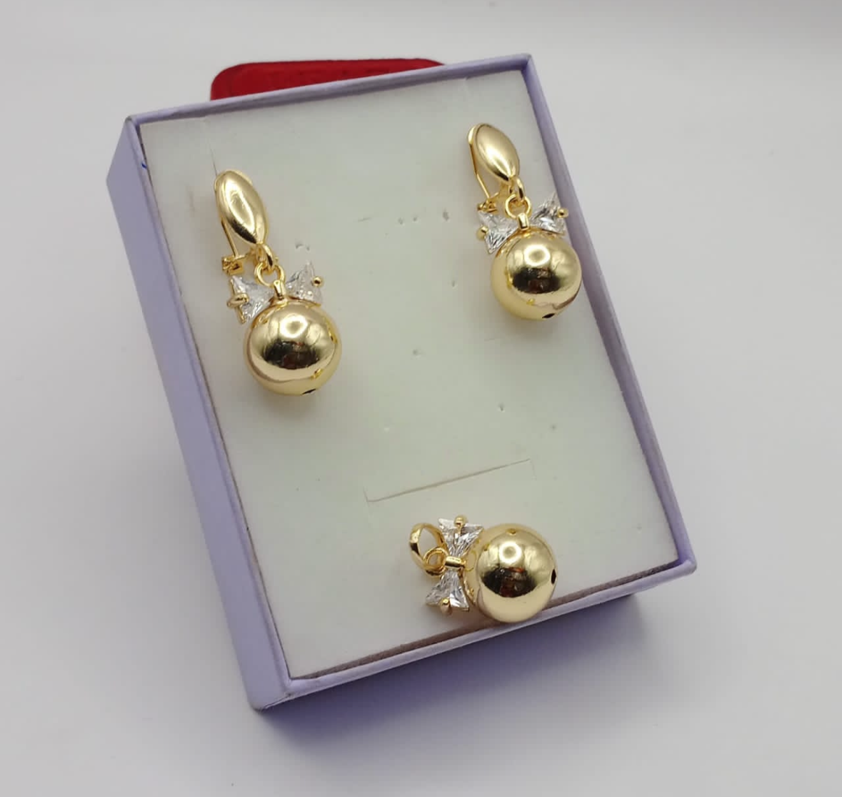 Luxury Gold Plated Stainless Steel Earring And Pendant Set