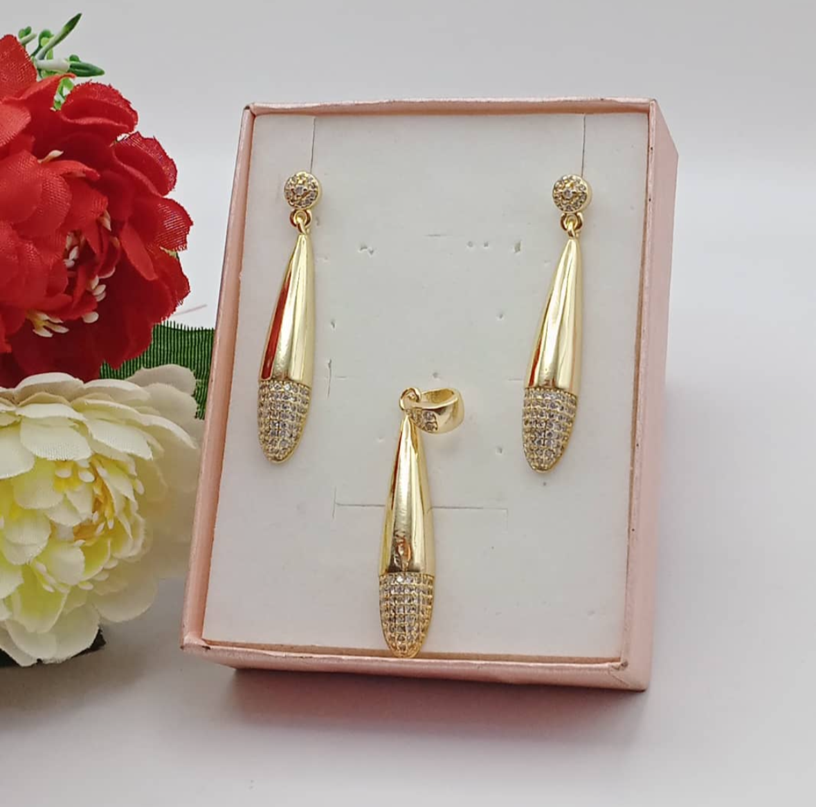 Luxury Gold Plated Stainless Steel Earring and pendant set